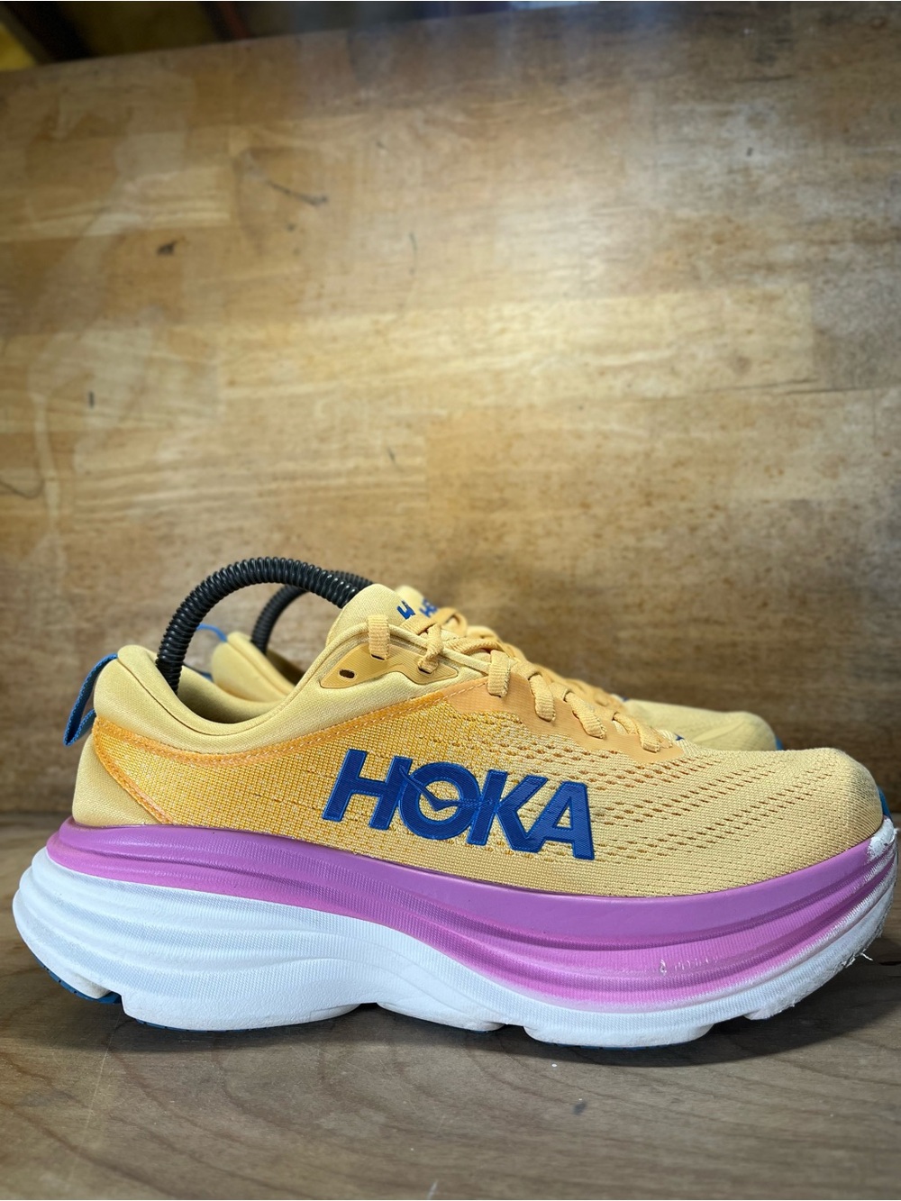 Hoka One One Bondi 8 Womens Size 8.5 Running Shoes Sneakers Cyclamen Impala